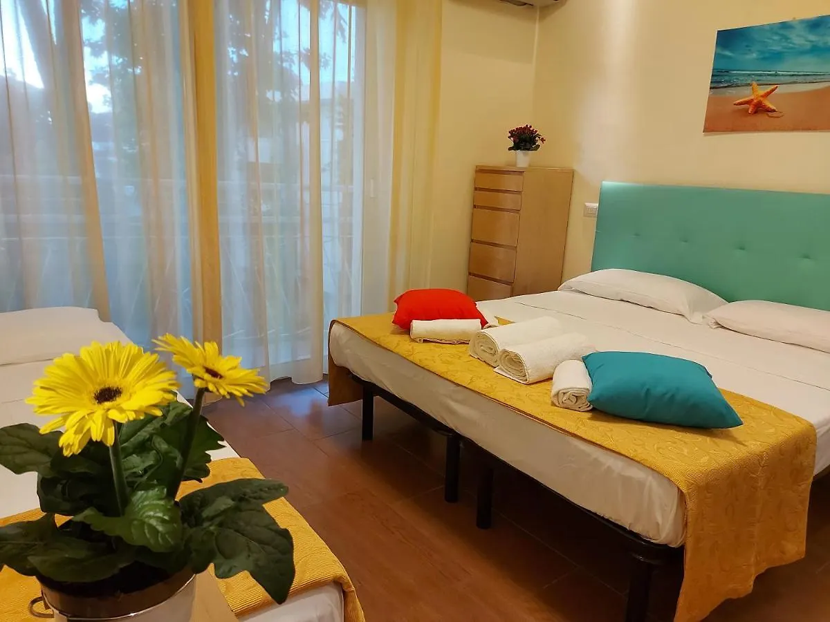 Hotel Senza Pensieri Riccione 3*,